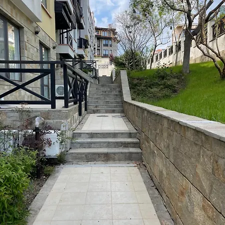 Flat On The * Chernomorets