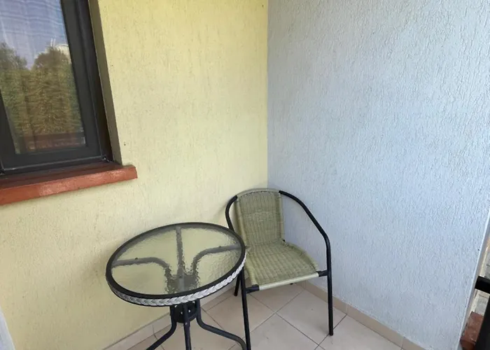 Flat On The * Chernomorets